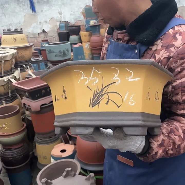 紫砂紫砂花盆和一