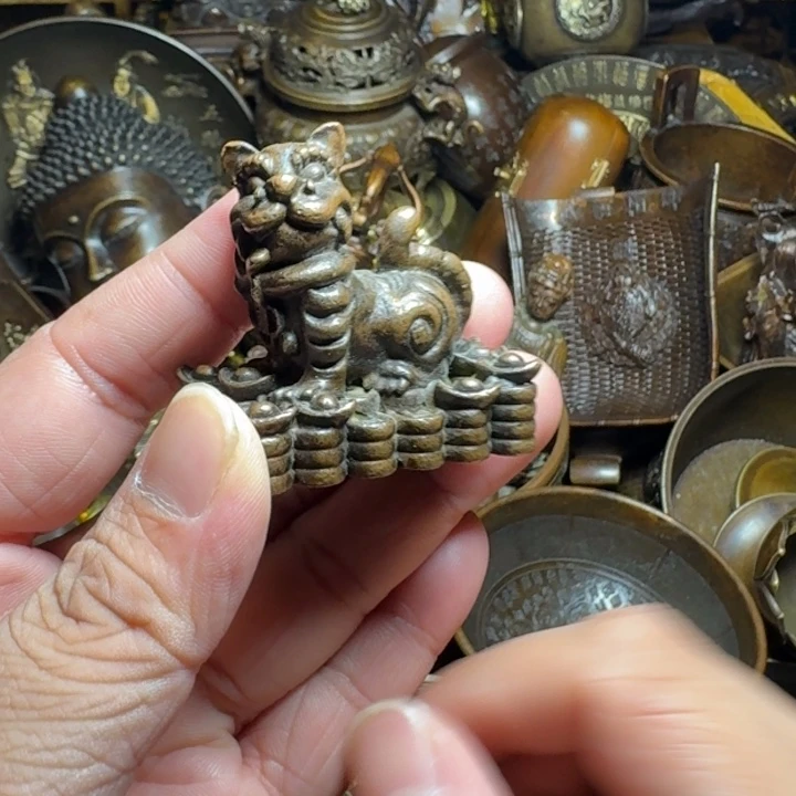 铜器摆件收收藏藏