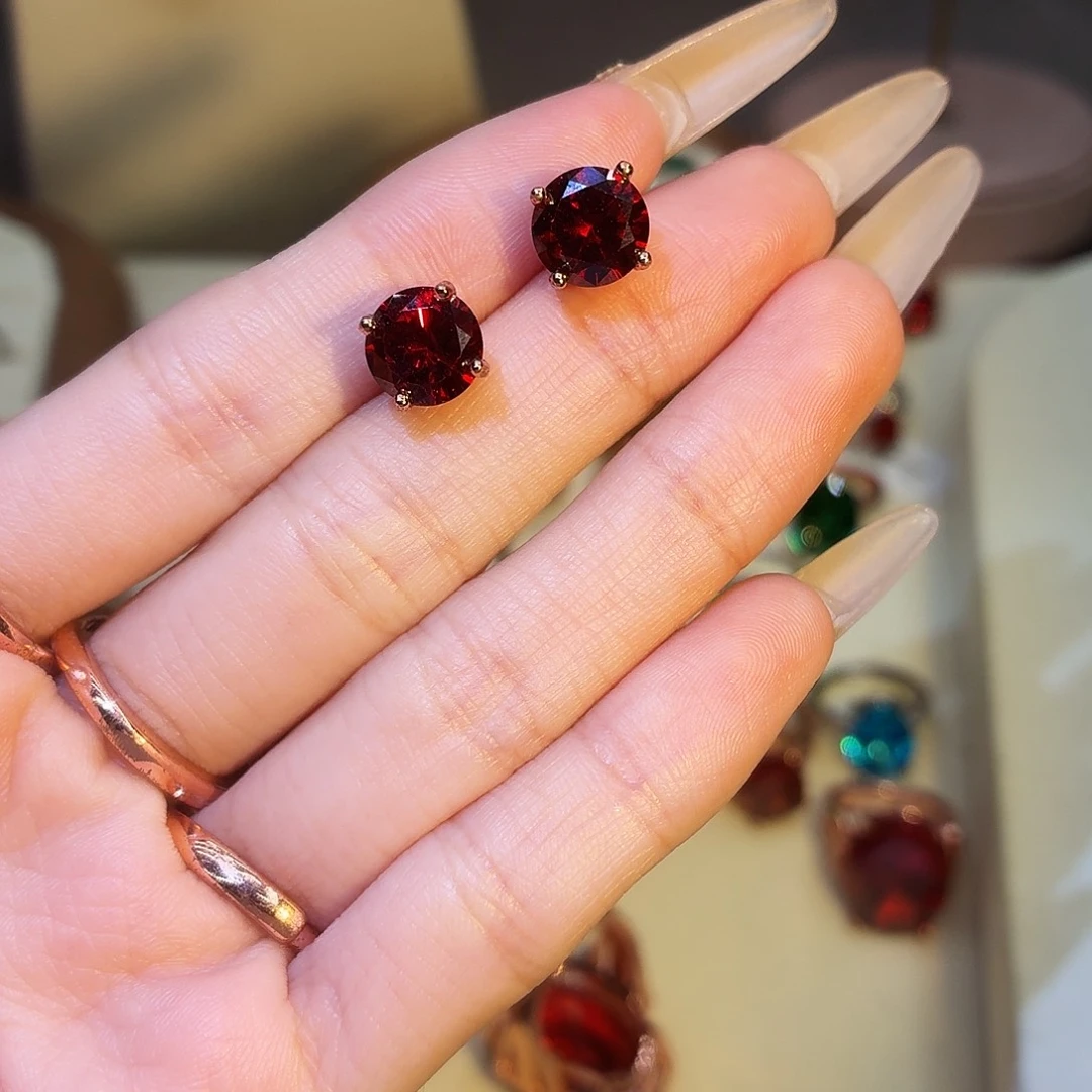 合成立方氧化锆合金小耳钉