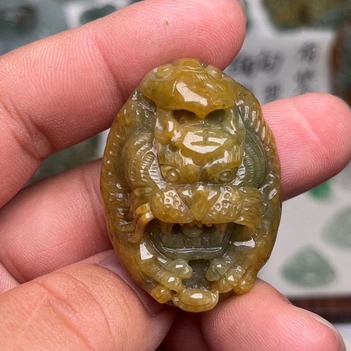 颈饰未镶嵌翡翠老虎