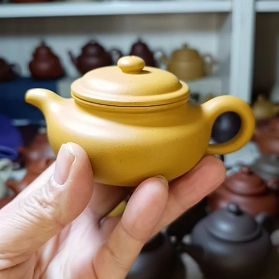 茶壶紫砂原矿黄金段泥仿古200cc半手工