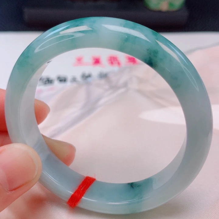 翡翠未镶嵌手镯52。53