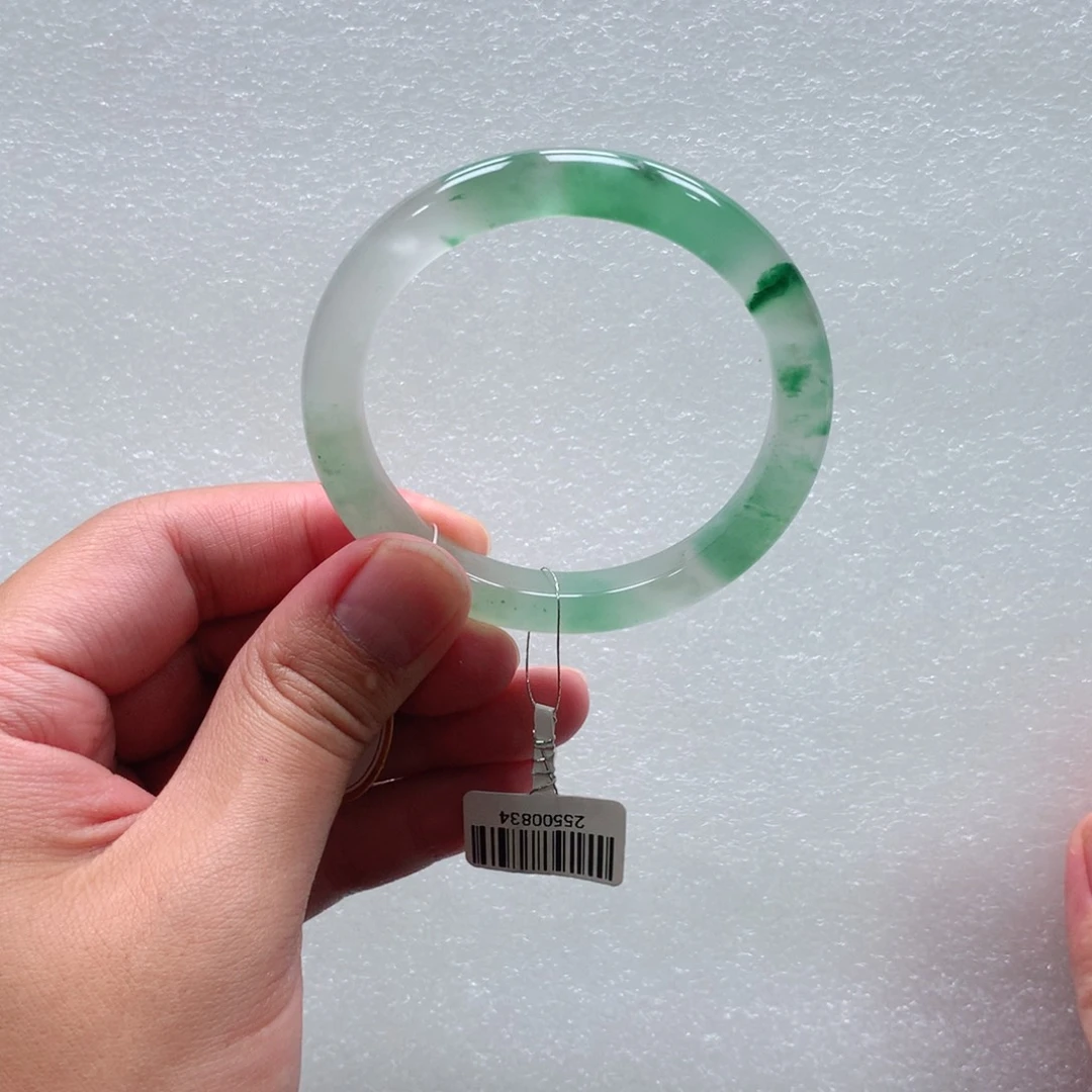 石英质玉未镶嵌手镯青青55-多人