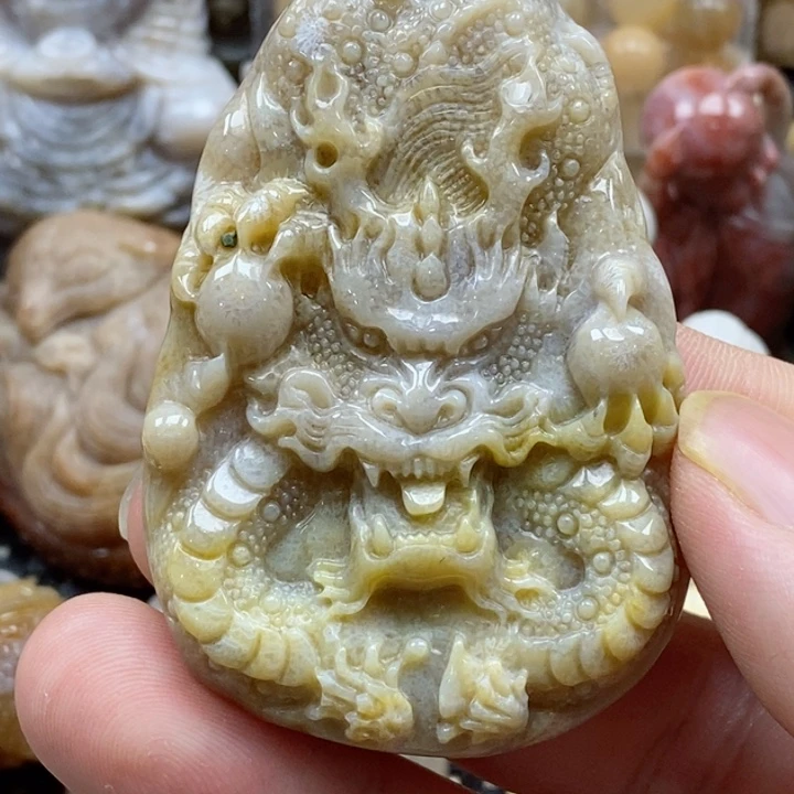 硅化珊瑚（珊瑚玉）颈饰未镶嵌
