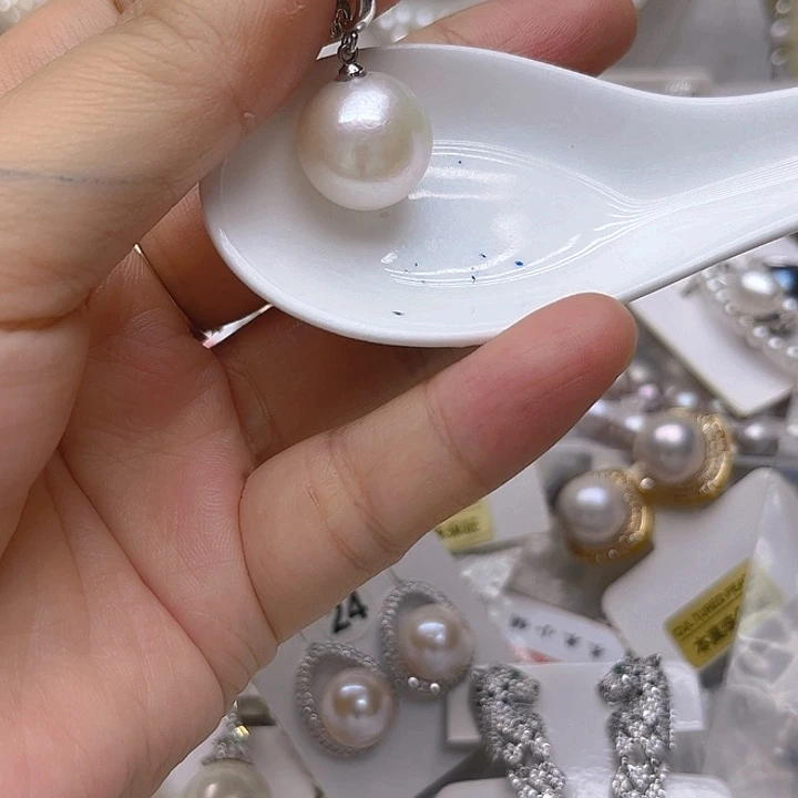 未镶嵌淡水珍珠吊坠或者耳钉
