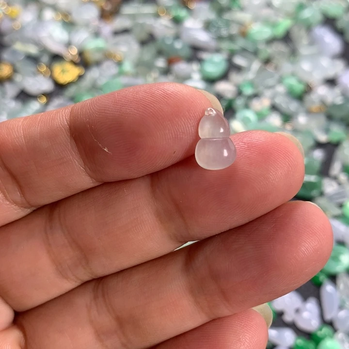 颈饰未镶嵌翡翠天然A货翡翠