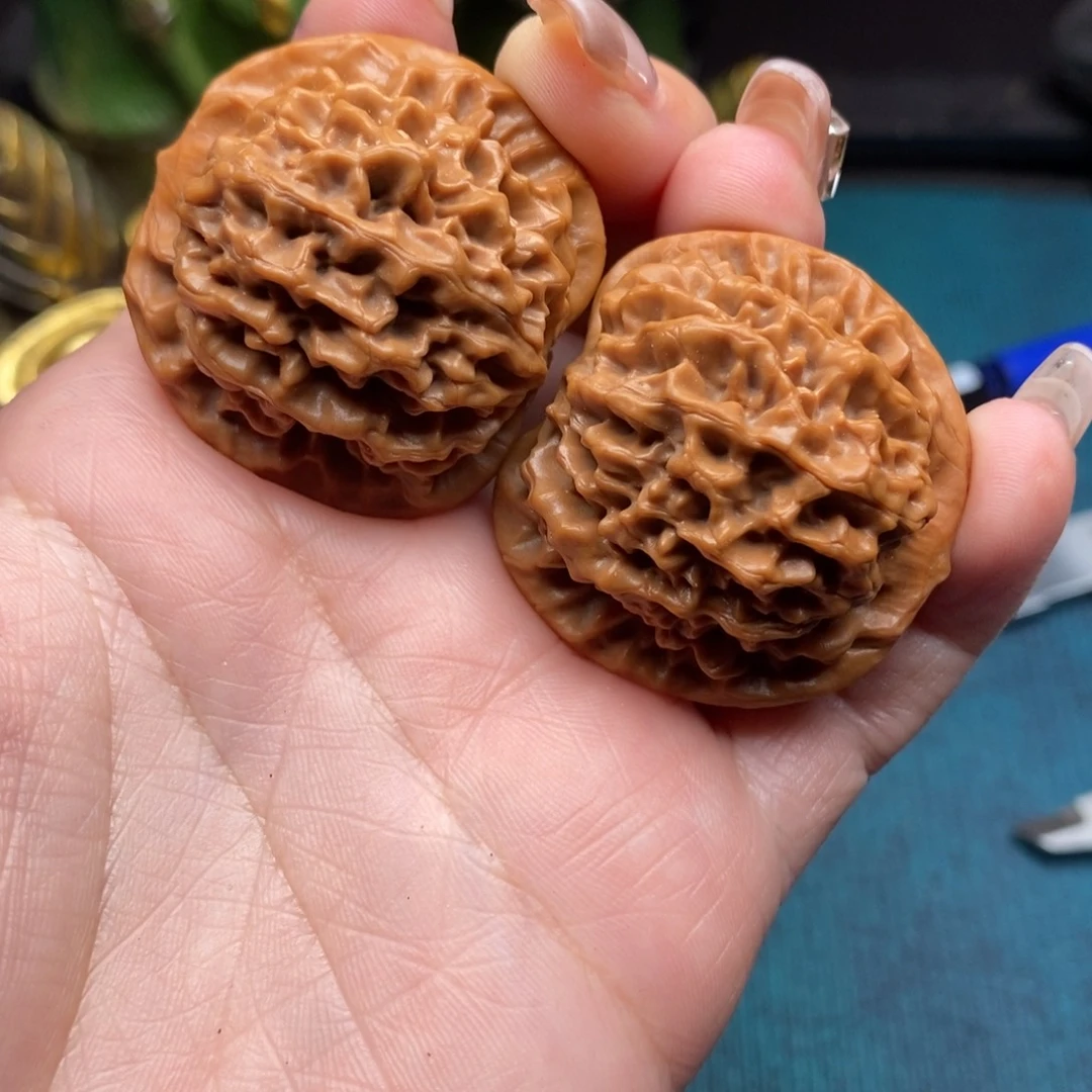 文玩核桃把件37.5秦闷7