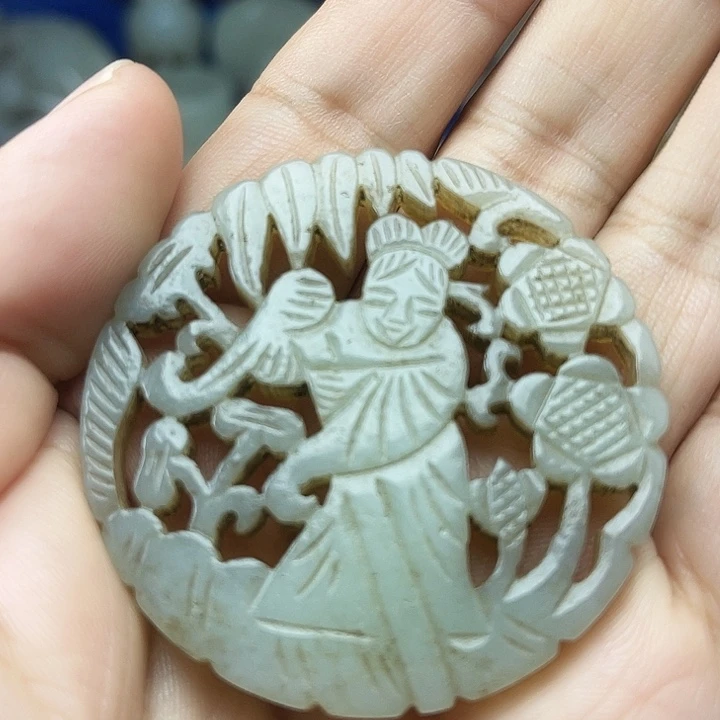 和田玉（青白玉）未镶嵌颈饰