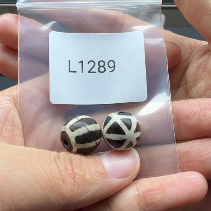 二***刀玛瑙/玉髓未镶嵌珠宝半成品