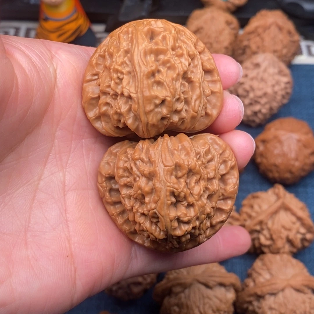 文玩核桃把件C****n43正三角白