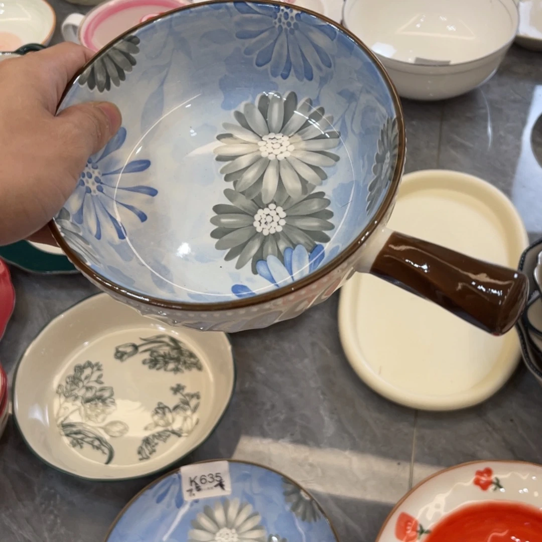 陶瓷微瑕餐具介意勿拍，满18飞！