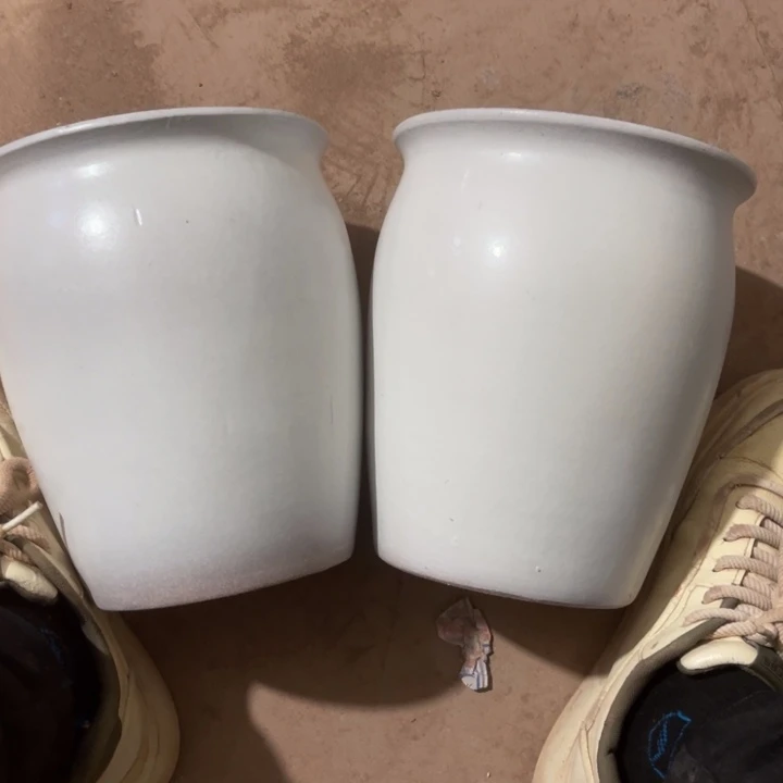 紫砂花盆口径18高度21两只小瑕疵