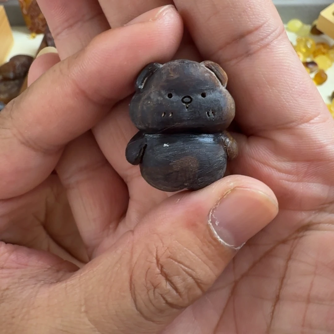 牛***妈琥珀未镶嵌珠宝奇石