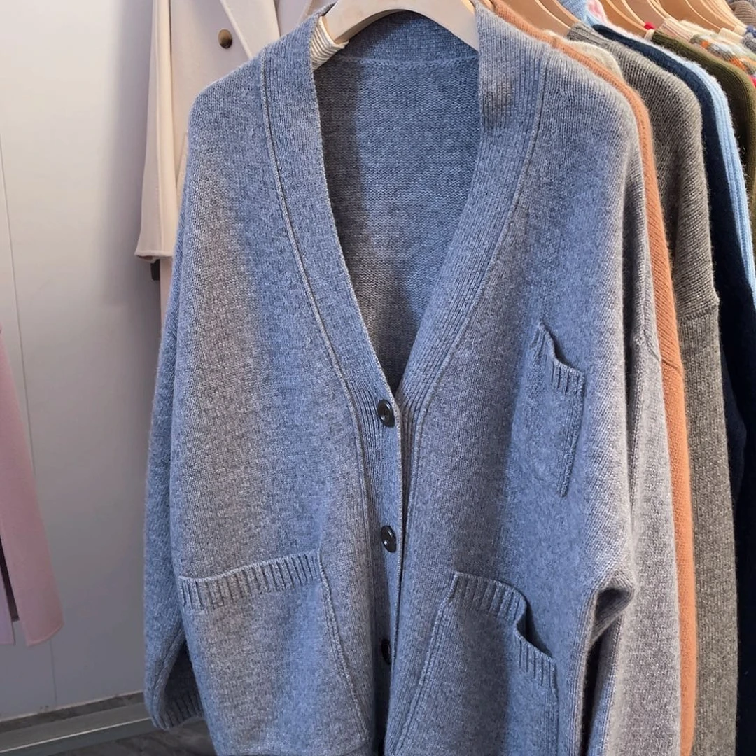 热巴同款V领羊绒开衫