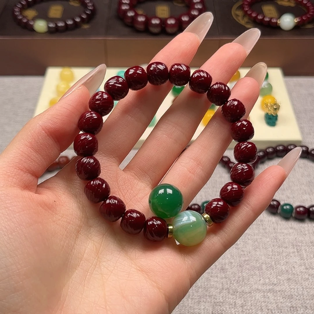 ****下吊坠猴头核桃猴头手串