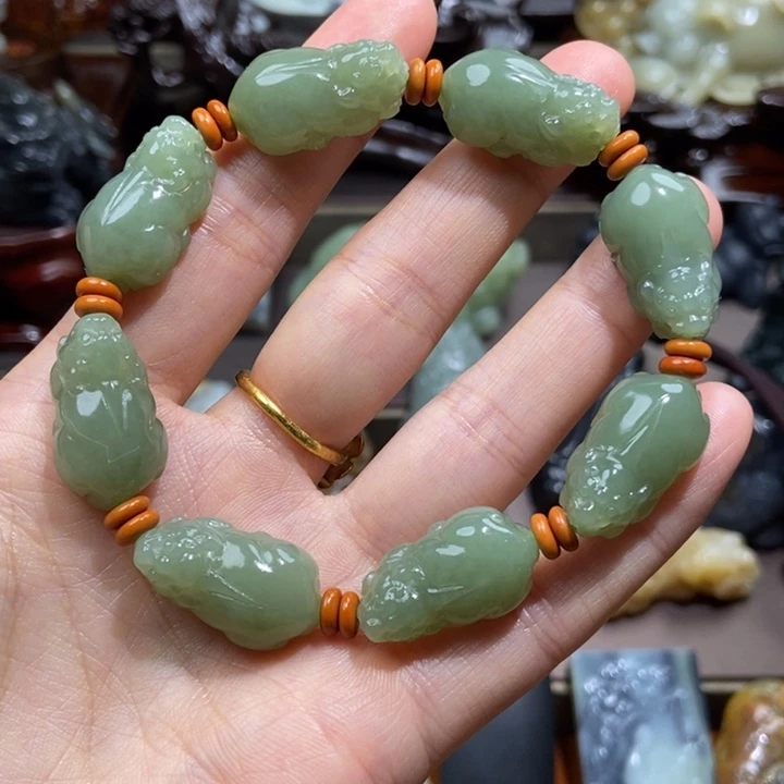 颈饰未镶嵌和田玉