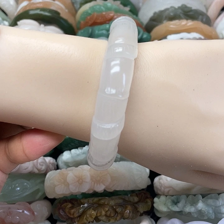 石英质玉手镯未镶嵌