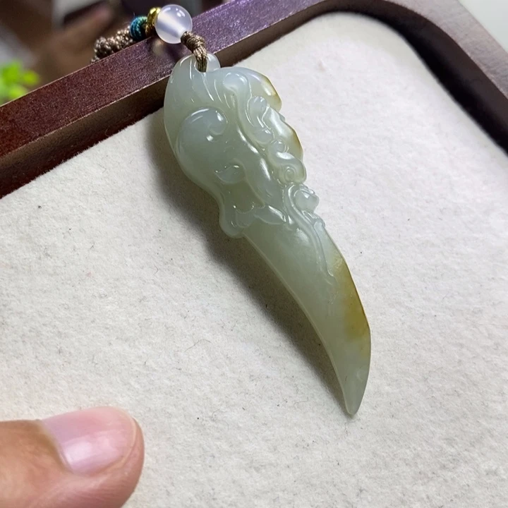 颈饰未镶嵌和田玉18