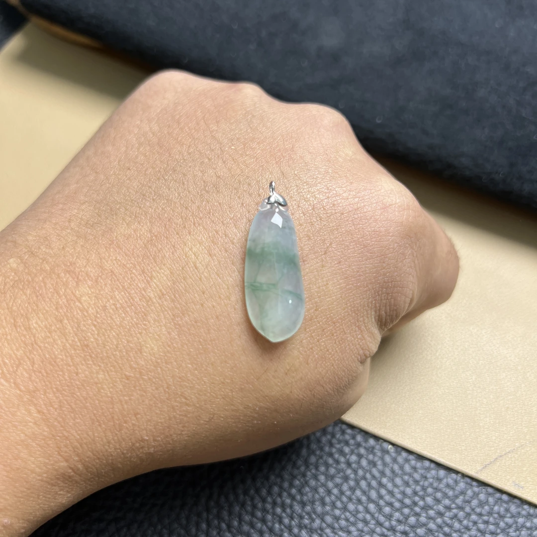 翡翠吊坠福瓜高冰飘绿18K金事业向上高贵精致素款高冰