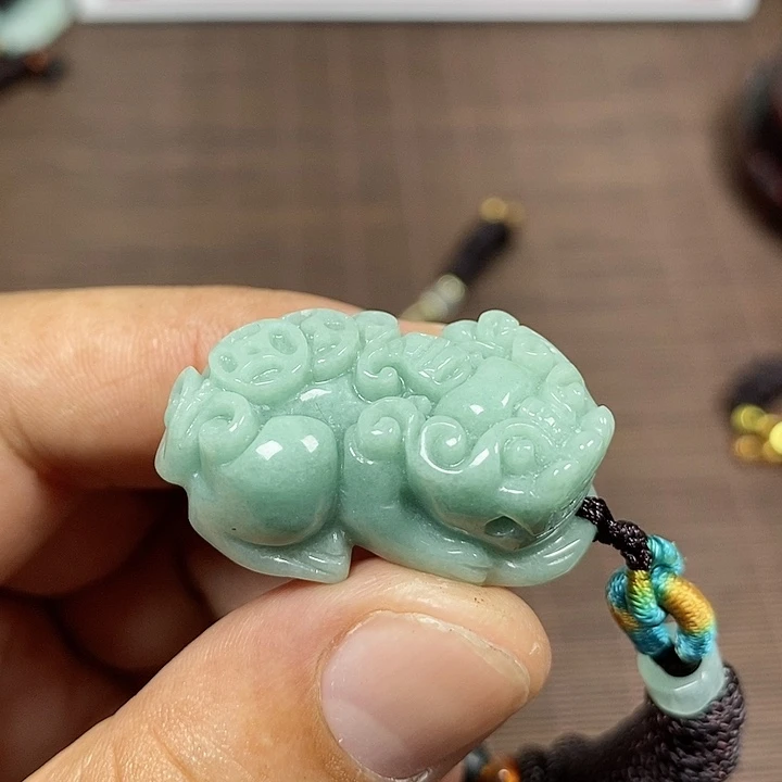 颈饰未镶嵌翡翠天然翡翠玉A货配证书