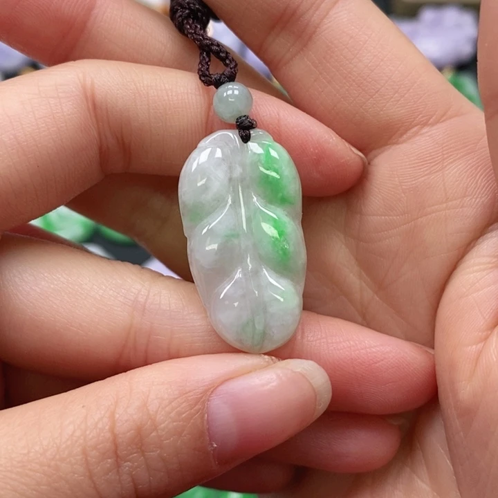 翡翠颈饰未镶嵌吊坠