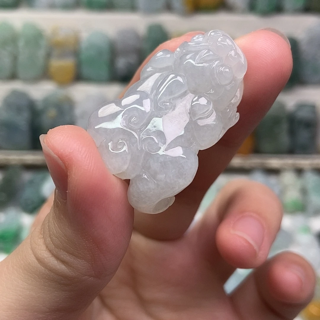 翡翠未镶嵌吊坠(赠链)