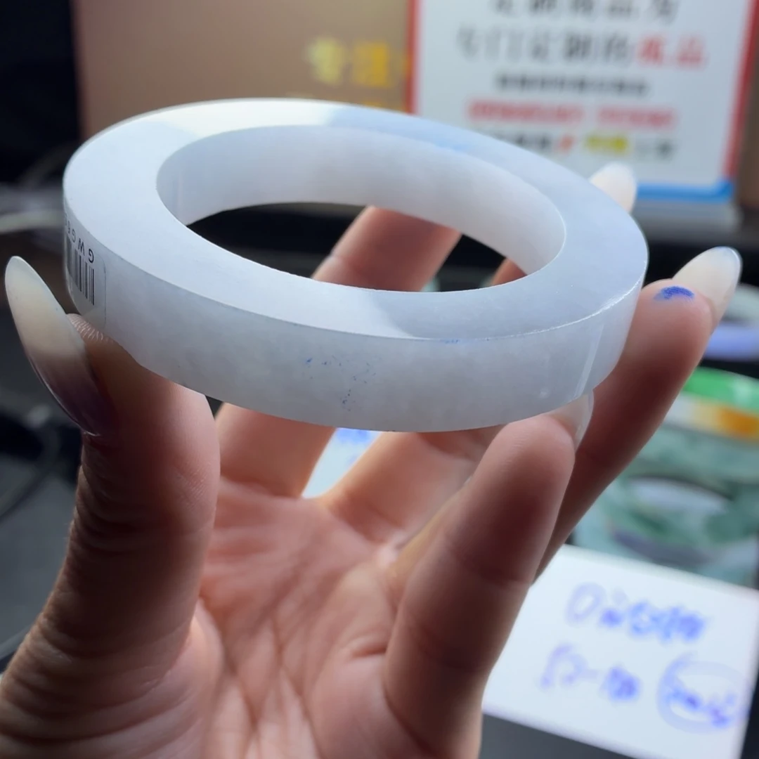 定制翡翠未镶嵌翡翠手镯翡翠