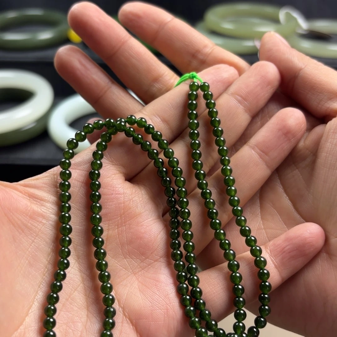 颈饰未镶嵌和田玉卡4