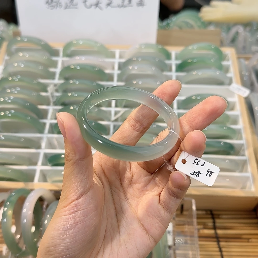 玛瑙/玉髓未镶嵌手镯圈口53.2