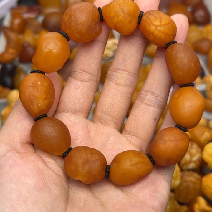 琥珀未镶嵌裸石天然蜜蜡