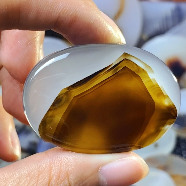 玛瑙/玉髓未镶嵌珠宝半成品