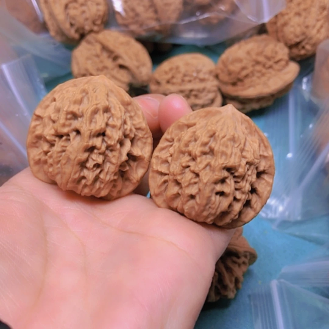 【闪购商品】摆件核桃37蟠龙纹修尖