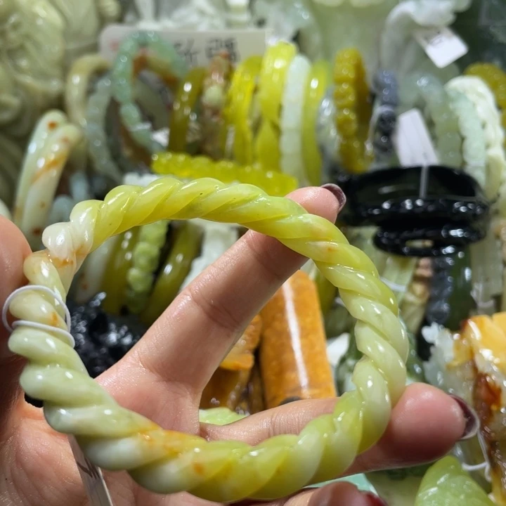 岫玉未镶嵌手镯59.60