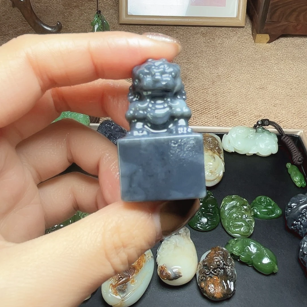 和田玉未镶嵌挂件