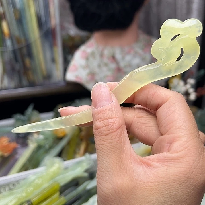 蛇纹石玉未镶嵌发簪
