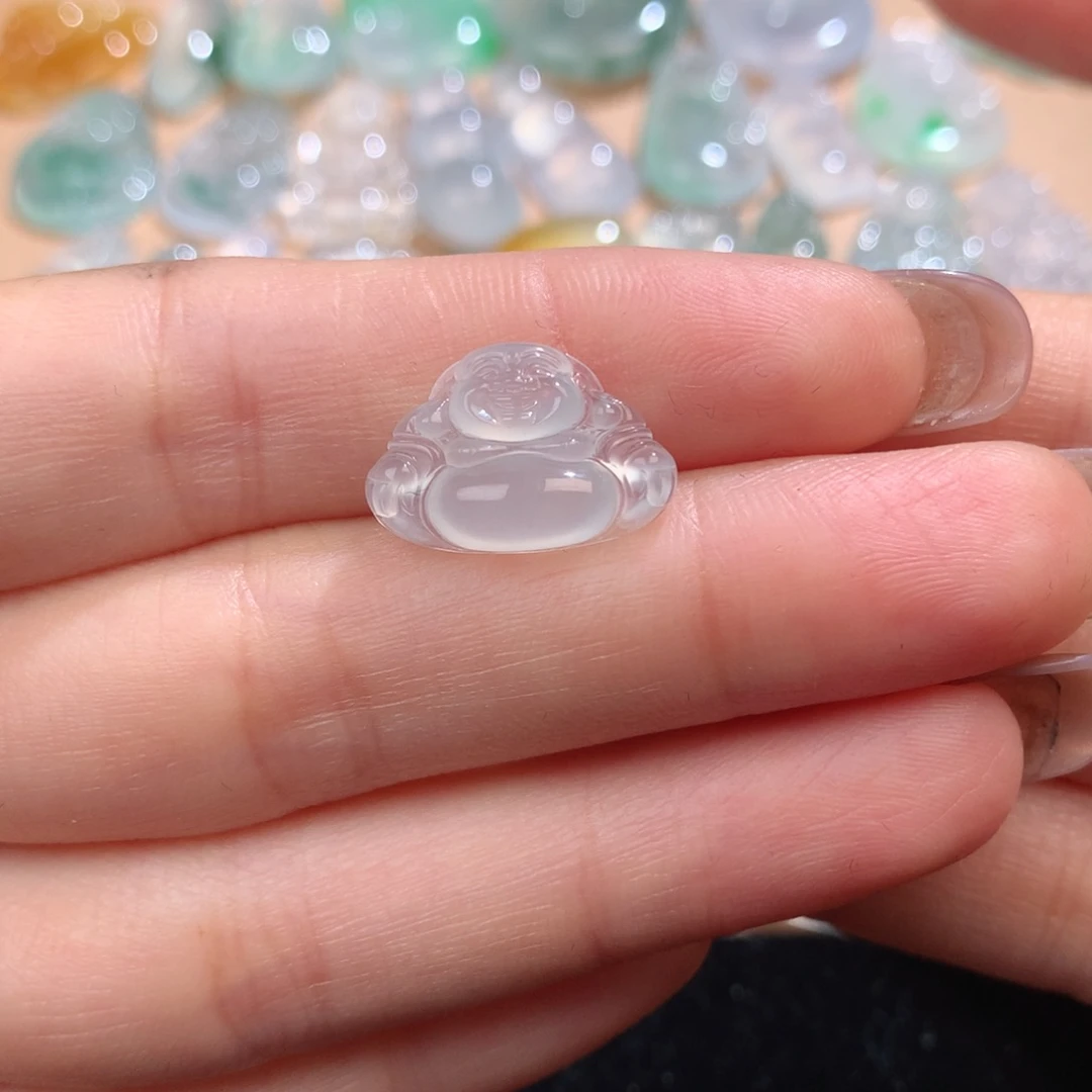 翡翠挂件未镶嵌佛