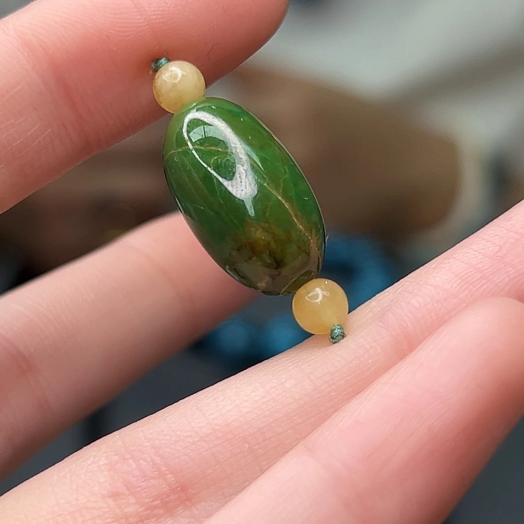 蜜蜡珠宝奇石未镶嵌