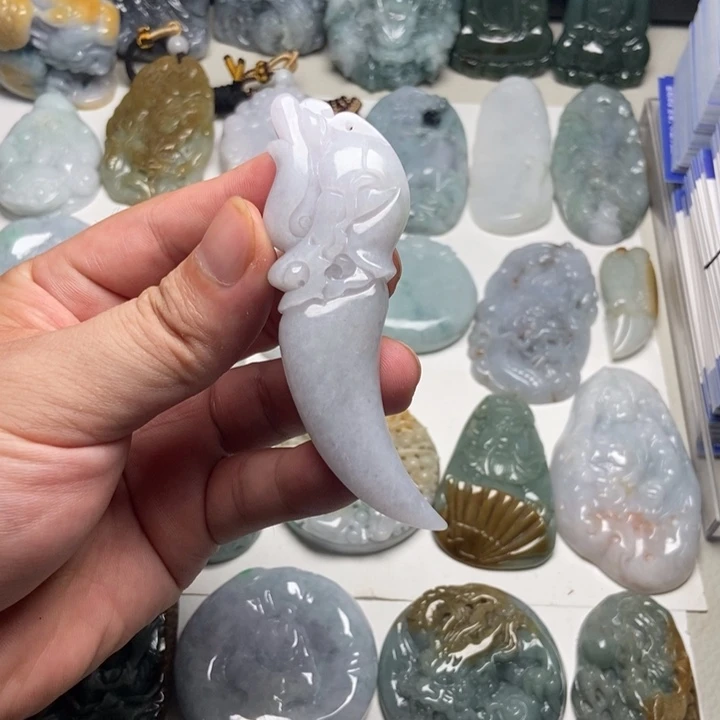 颈饰未镶嵌翡翠龙牙51
