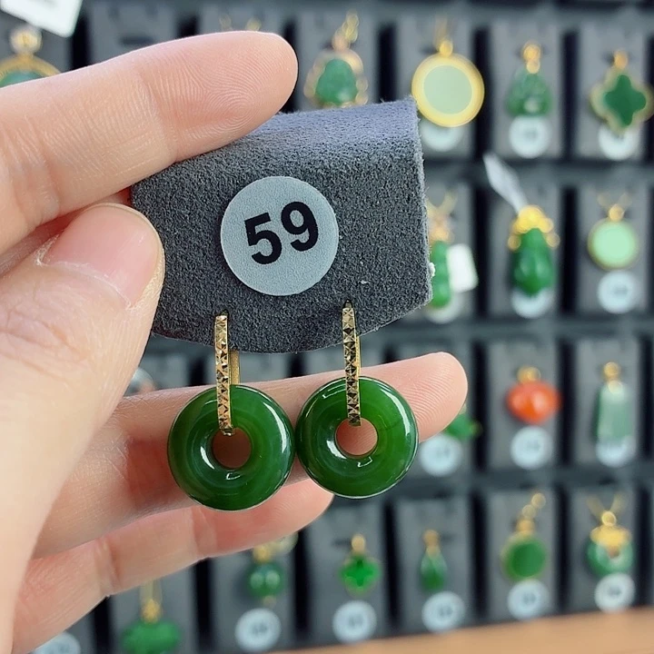 和田玉18K金镶嵌耳饰