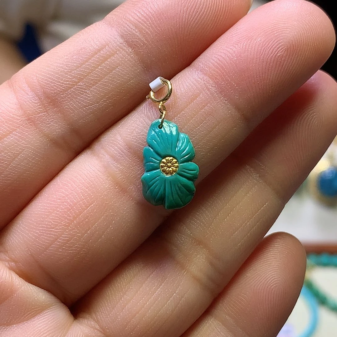 绿松石18K金镶嵌挂件