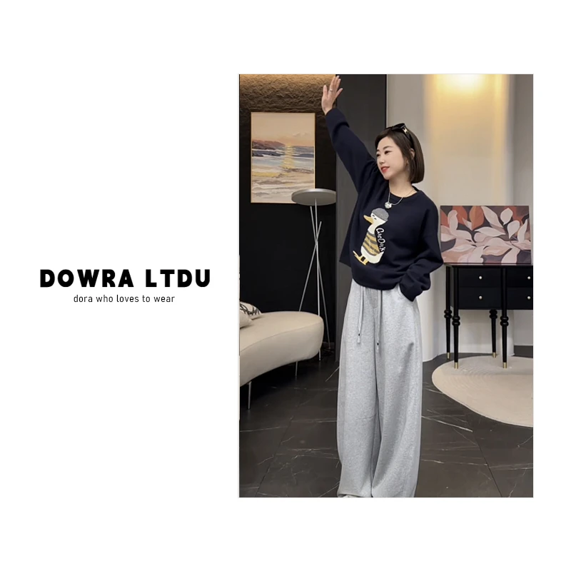 朵拉【大白鸭】2025年秋季新款圆领鸭子长袖百搭毛衣女131-9005