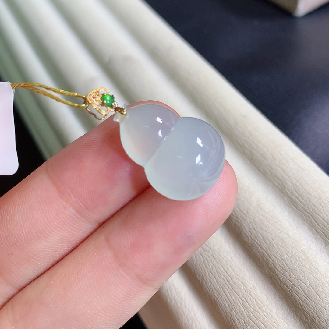 翡翠18K金镶嵌颈饰天然缅甸a货翡翠晴底葫芦