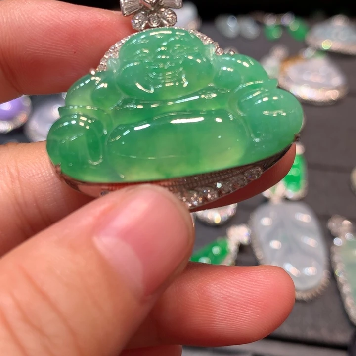 【闪购商品】颈饰18K金镶嵌翡翠翡翠