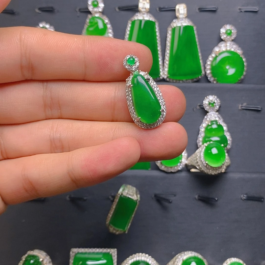 翡翠银S925镶嵌吊坠(赠链)吊坠