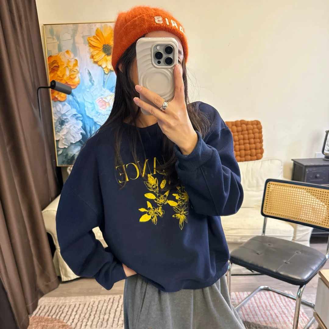 低调且好看的花朵！韩国代购藏青色字母印花宽松版型巨好显瘦卫衣
