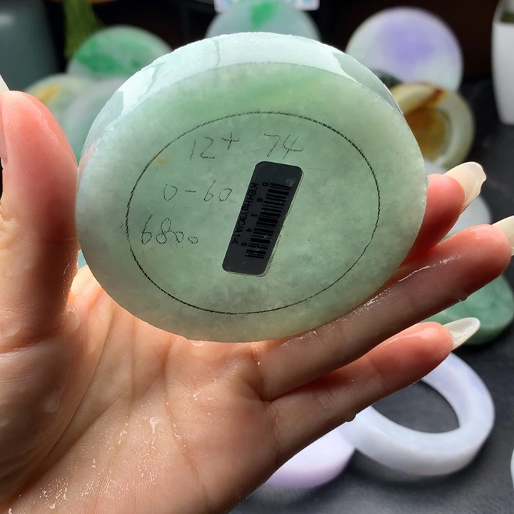 定制翡翠未镶嵌手镯