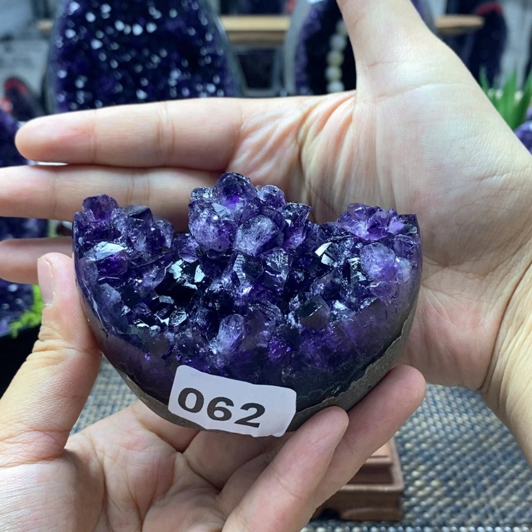 王***澈未镶嵌大型摆件（非配饰）水晶