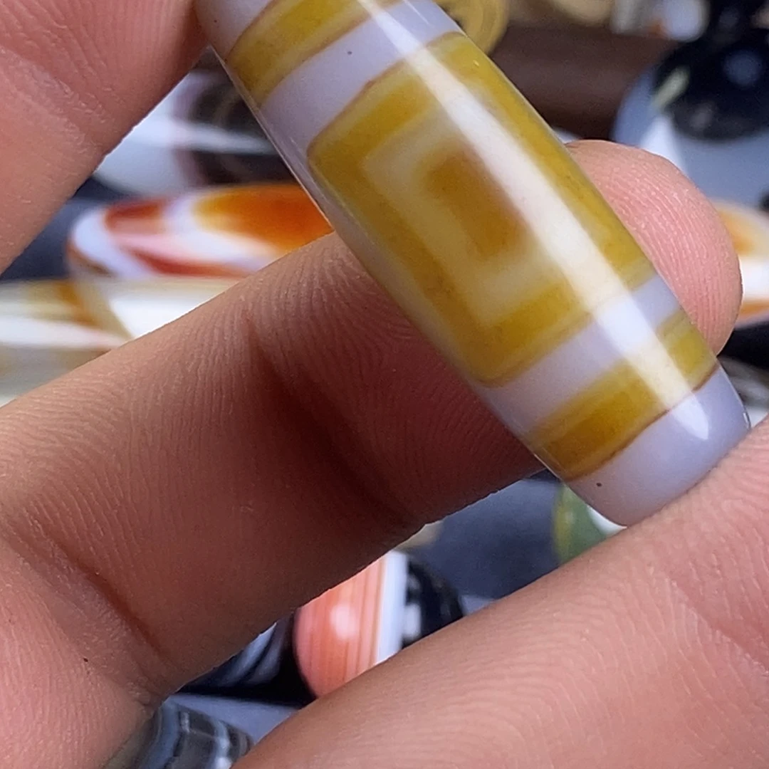 未镶嵌颈饰玛瑙/玉髓王***毅