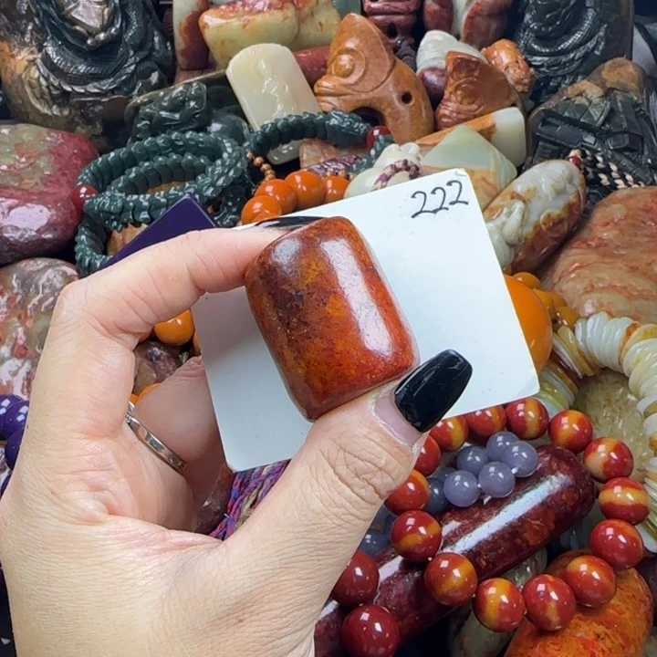 透闪石质玉未镶嵌珠宝奇石