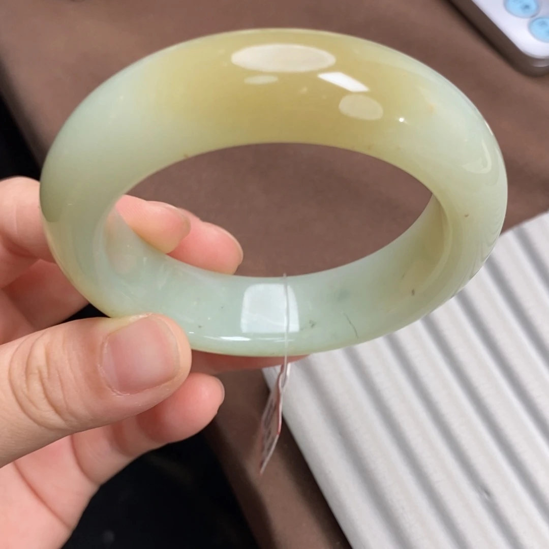 和田玉手镯未镶嵌且末糖手镯53.5#
